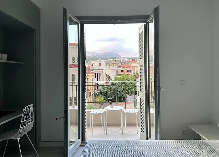 The Met 3, Elegant Centrally In Rethymno! Apartment